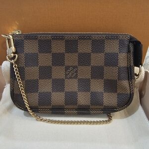 Louis Vuitton Wristlet